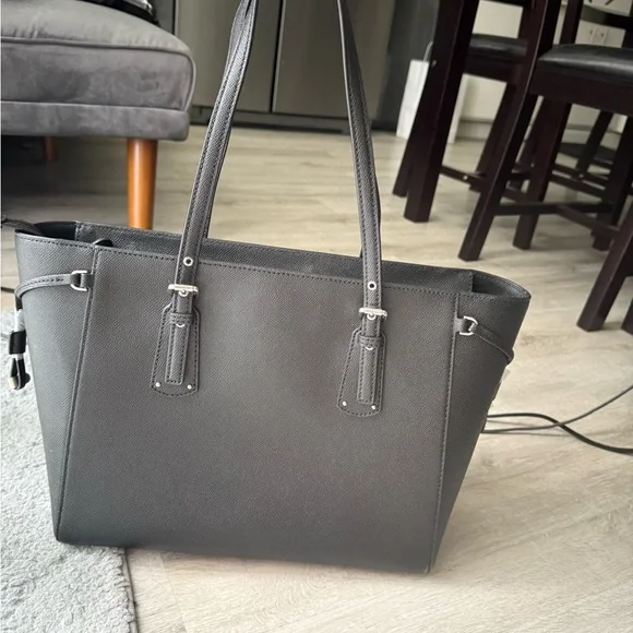 Michael Kors Black Saffiano Leather Tote - Picture 3 of 6